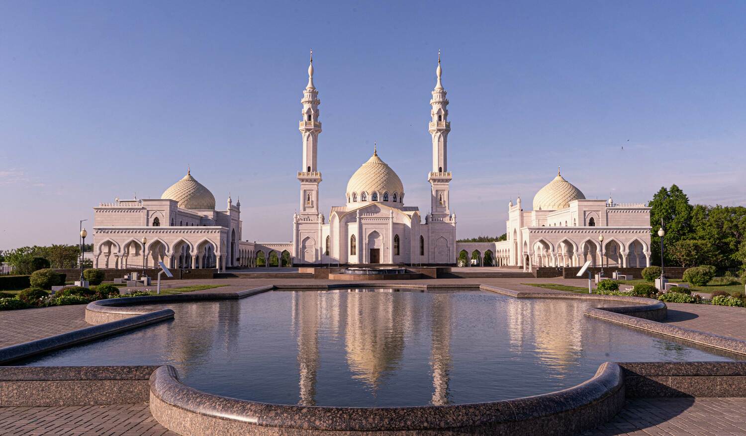 Белая Мечеть. Святыня    - волос пророка.