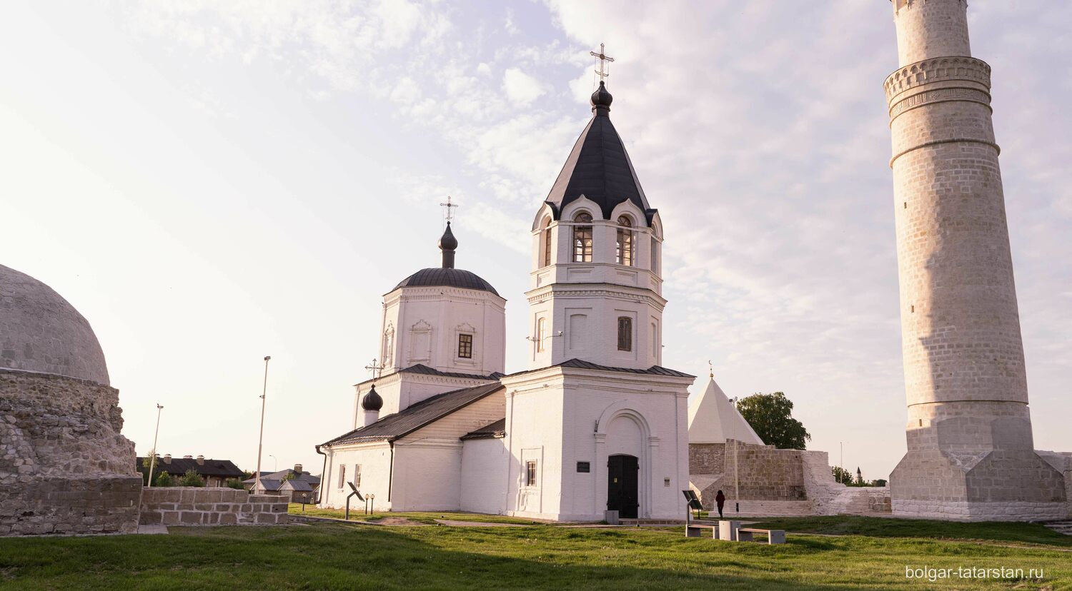 Успенская Церковь Болгар Издалека